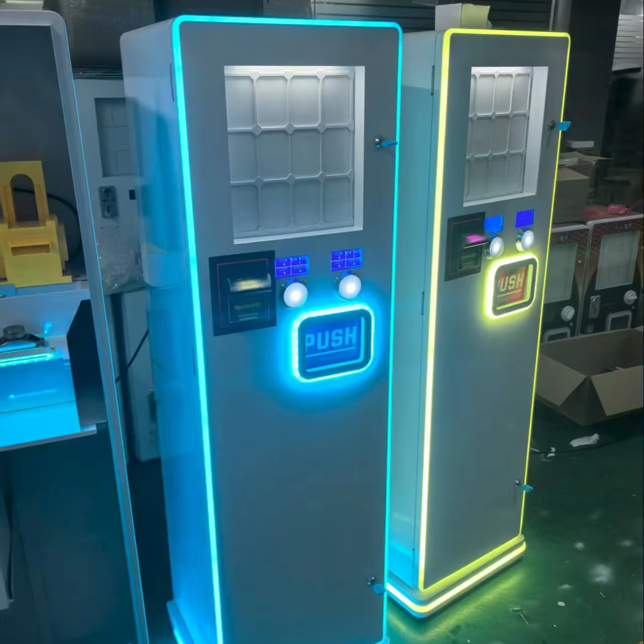 Factory Whosale Cards Vending  - Arcade Card Vending Machine のレビューと価格